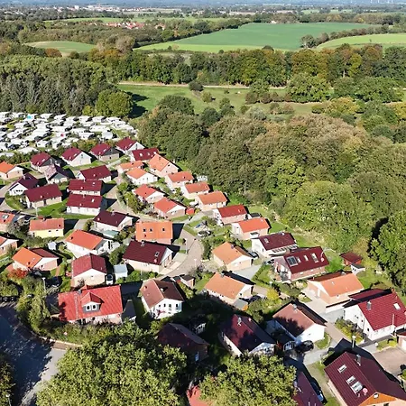 Suedstrand Haus 04 Holiday home *